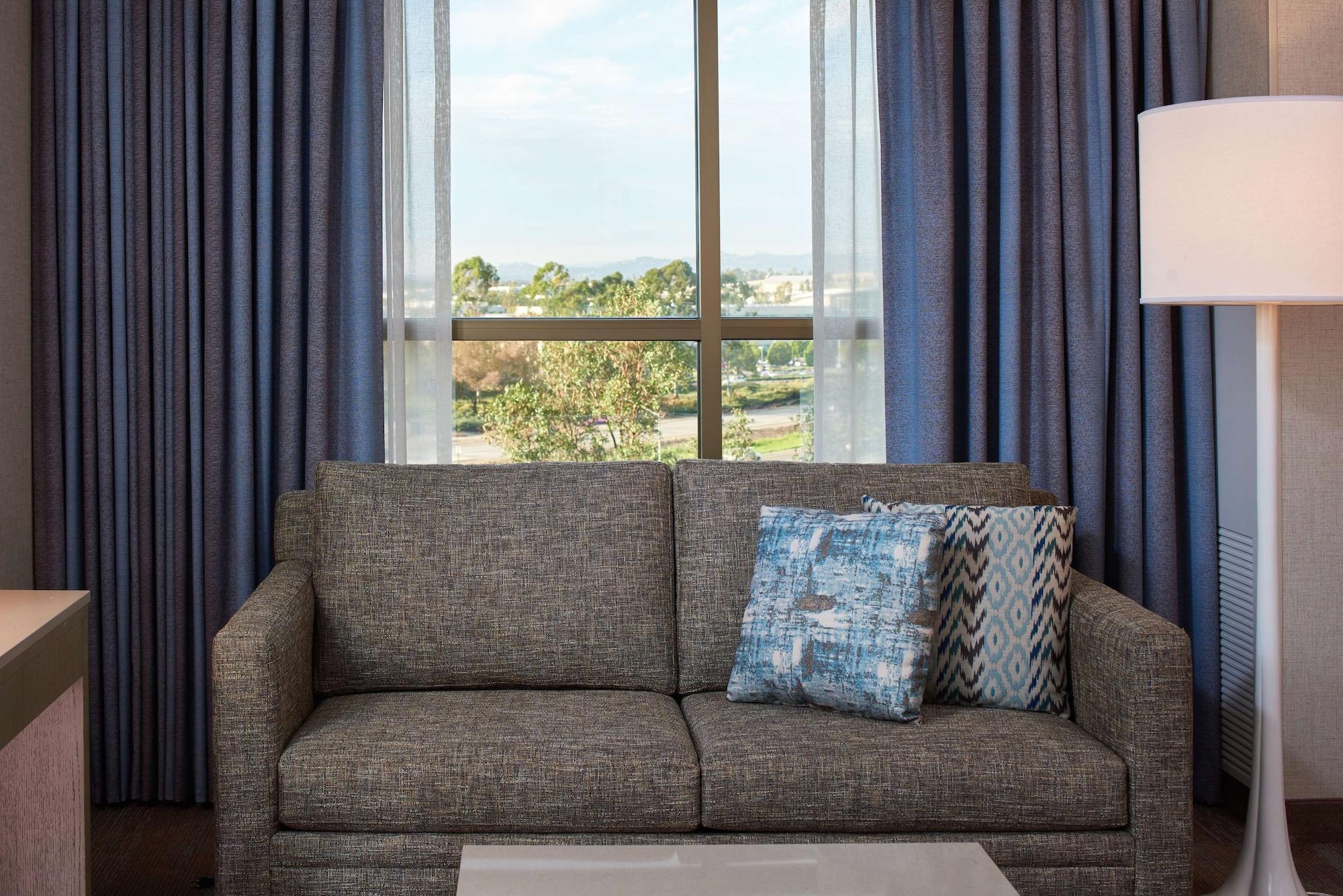 Doubletree By Hilton Irvine Spectrum Exterior foto