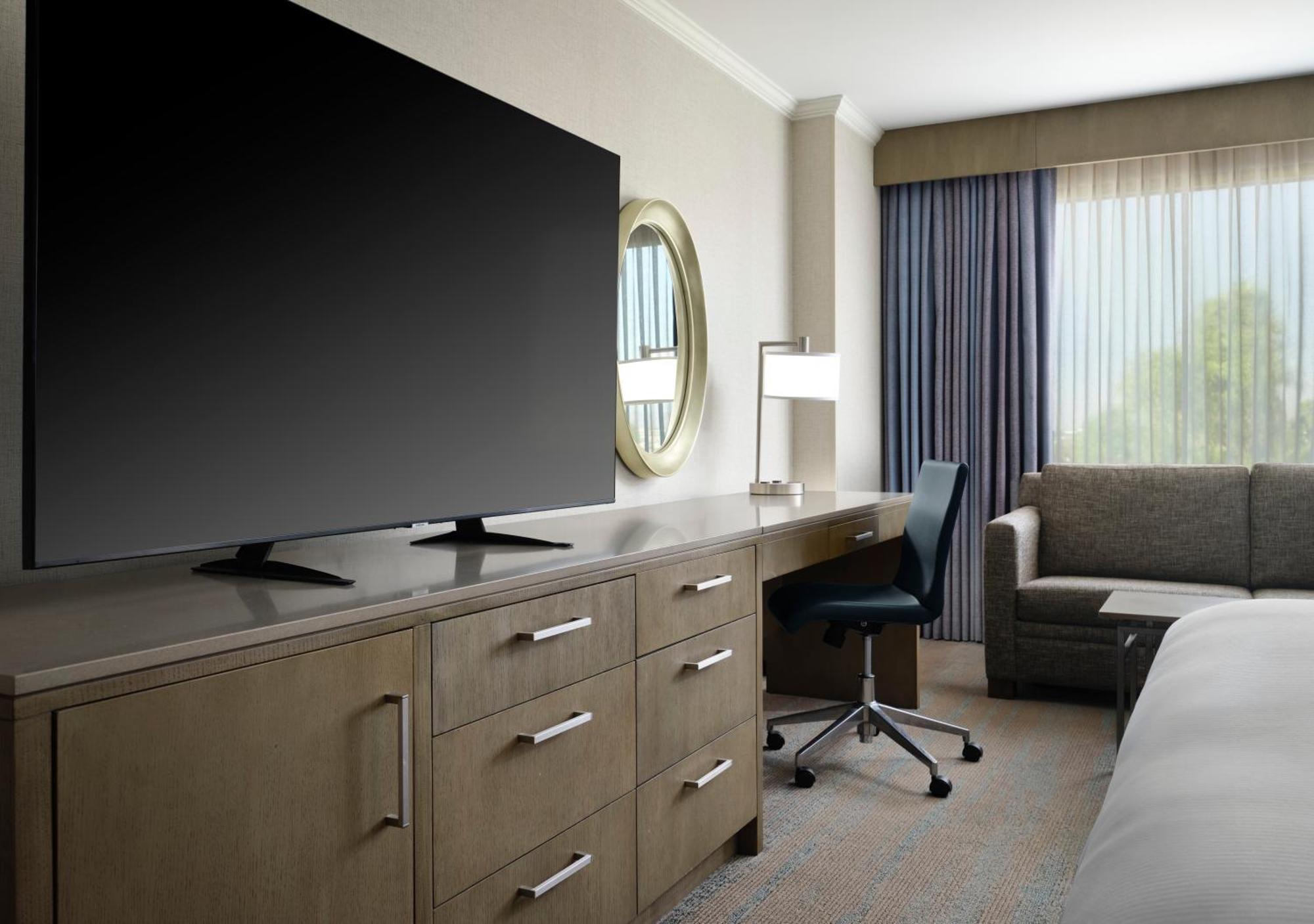 Doubletree By Hilton Irvine Spectrum Exterior foto