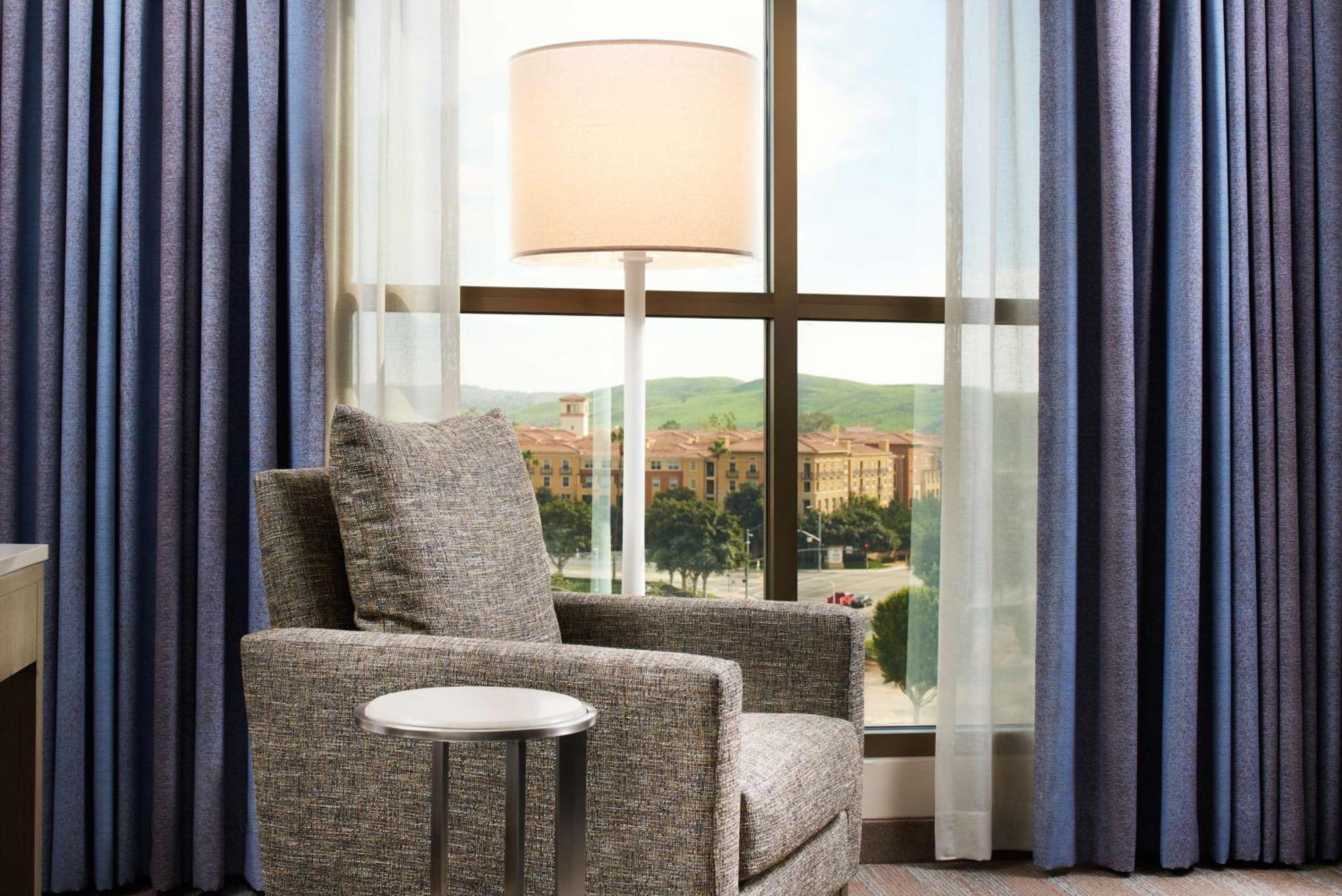 Doubletree By Hilton Irvine Spectrum Exterior foto