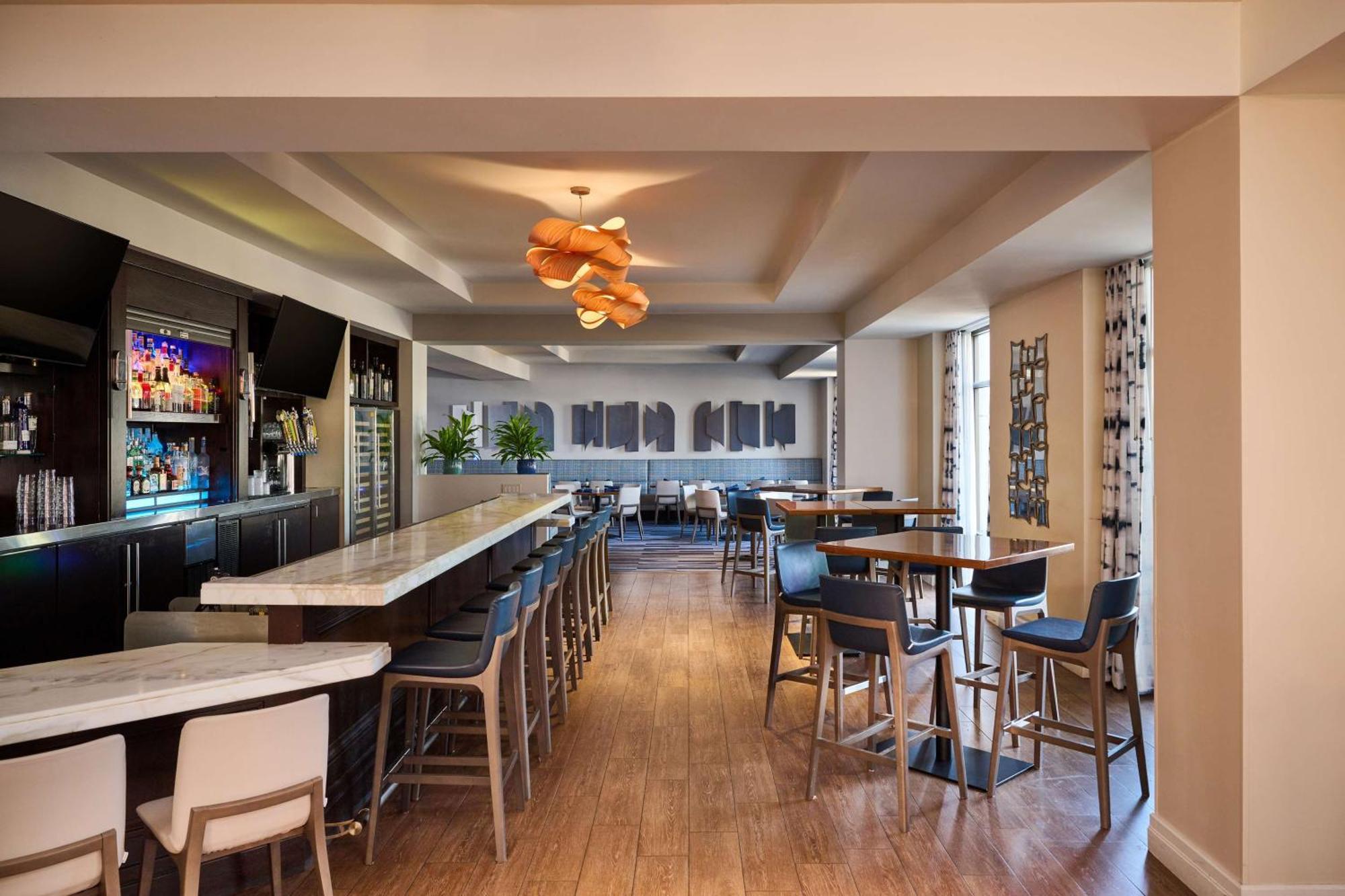 Doubletree By Hilton Irvine Spectrum Exterior foto